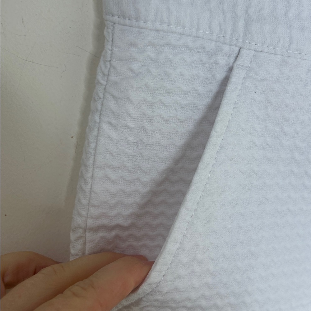 LILLY PULITZER Buttercup Shorts in Resort White Size 2 - Picture 6 of 14